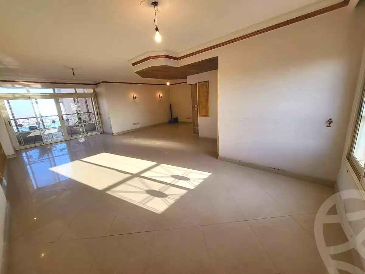 https://aqarmap.com.eg/ar/listing/7267642-for-sale-cairo-shoubra-corniche-el-nile-st
