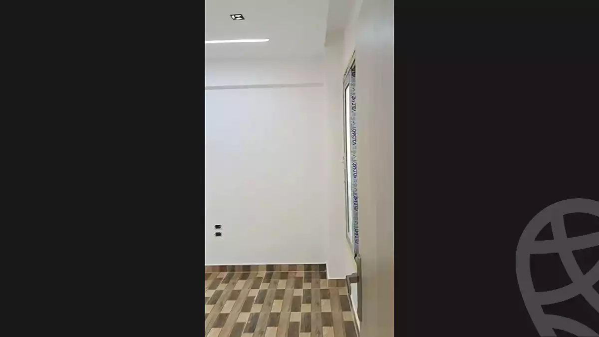 3 BR Apartment in Town Gate, photo 17 of 22