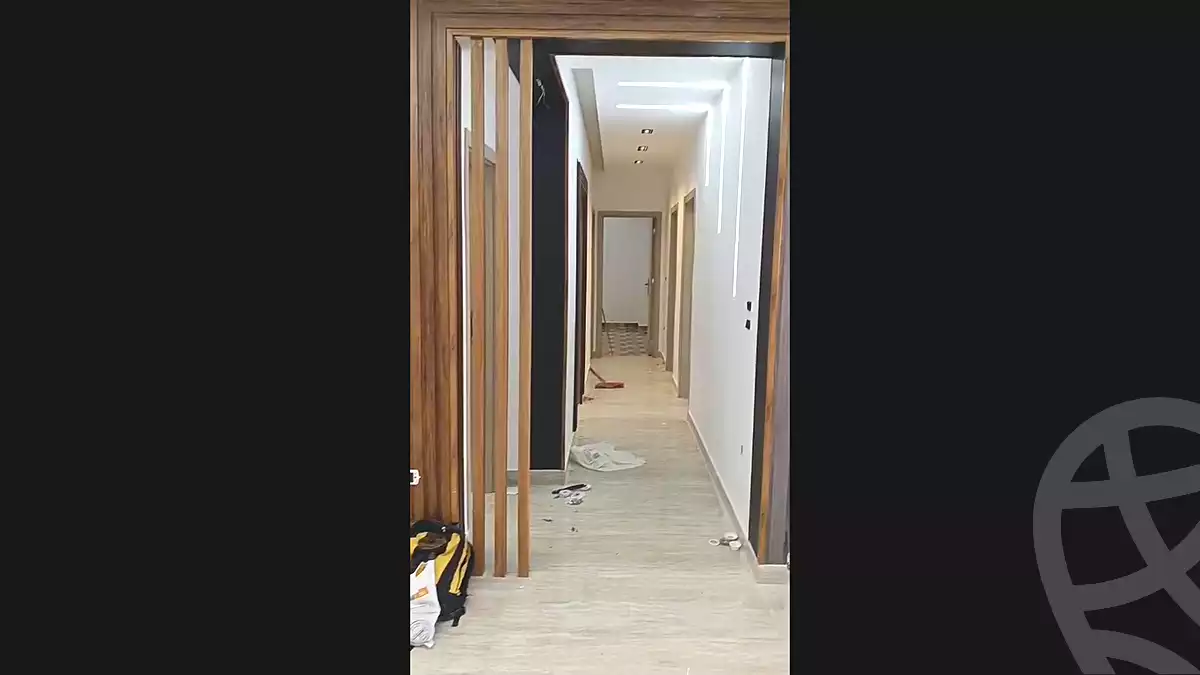 3 BR Apartment in Town Gate, photo 21 of 22