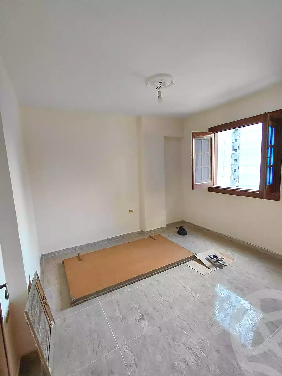 https://aqarmap.com.eg/en/listing/7267933-for-sale-alexandria-ganaklis-el-arwam-church-st
