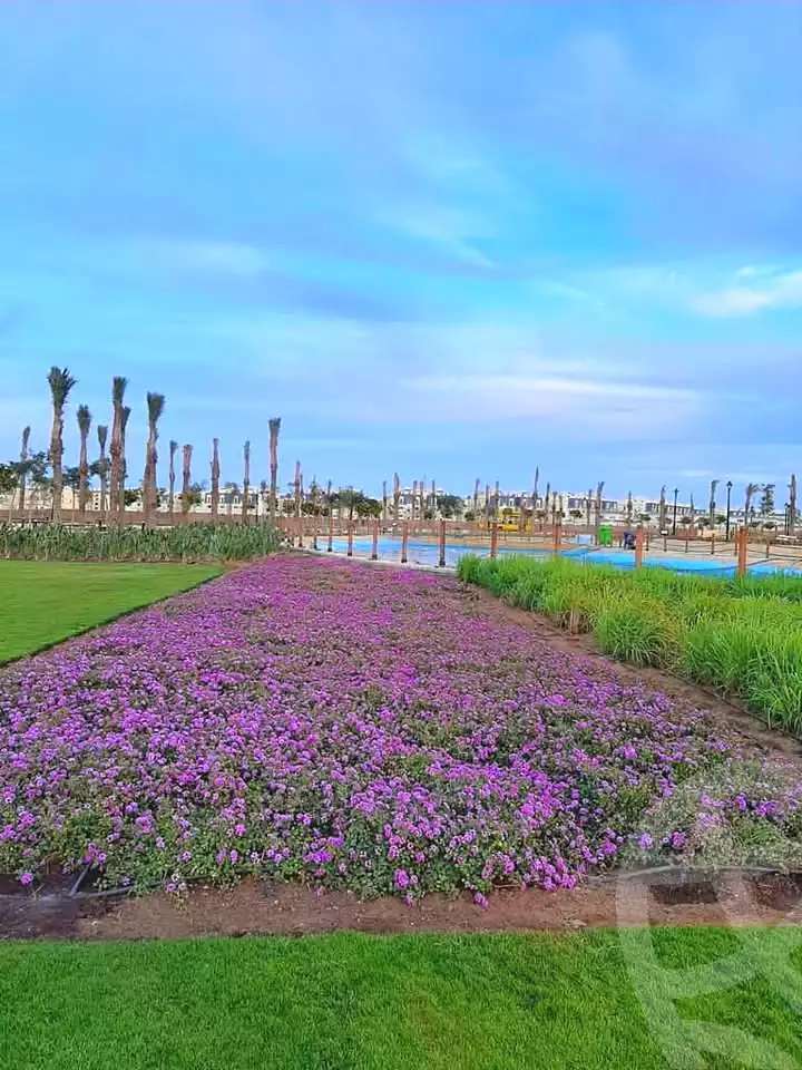 https://aqarmap.com.eg/en/listing/7268007-for-sale-cairo-new-cairo-6th-settlement-compounds-hyde-park-central-compound