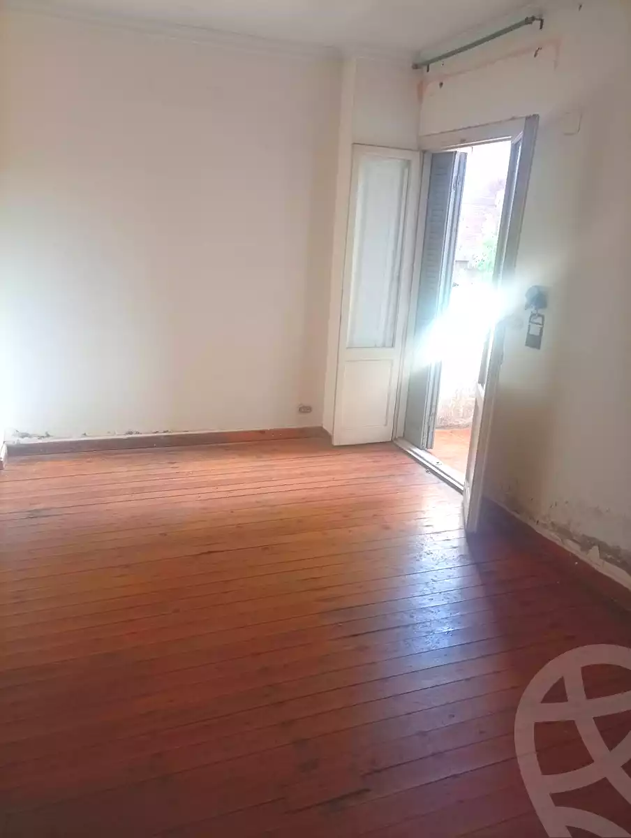 https://aqarmap.com.eg/ar/listing/7268092-for-sale-alexandria-moharram-bey-tryq-qn-lswys