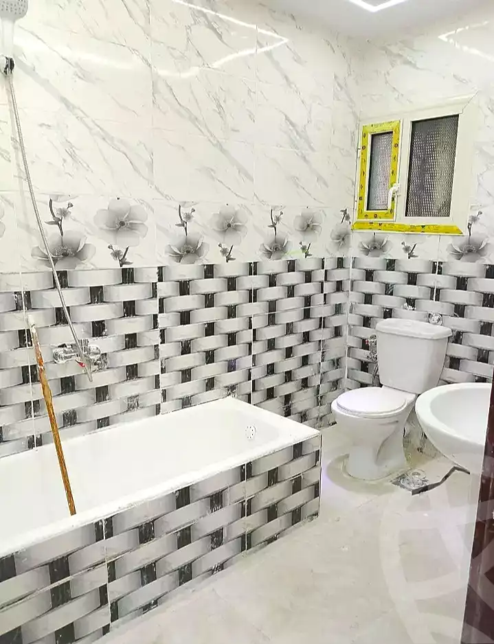 https://aqarmap.com.eg/ar/listing/7268195-for-sale-alexandria-al-agamy-el-hanouvel-radwan-st