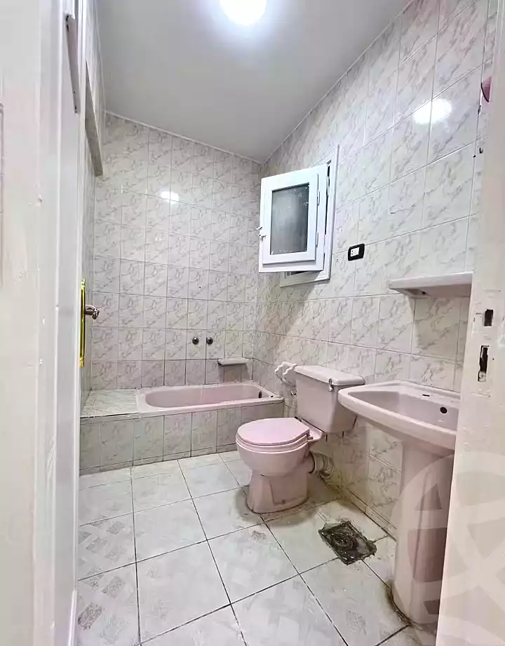 https://aqarmap.com.eg/ar/listing/7269059-for-sale-alexandria-al-agamy-shataa-el-nakheel