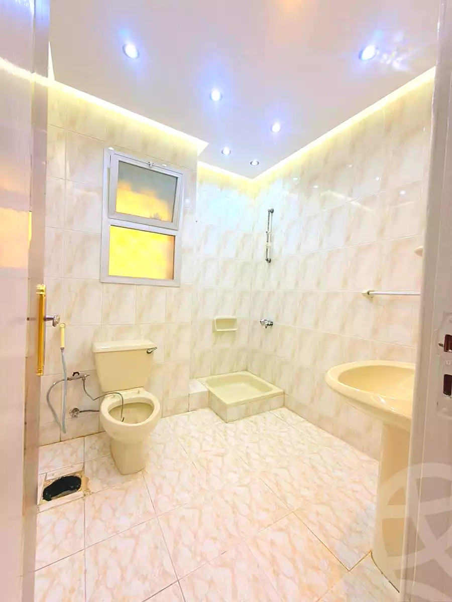 https://aqarmap.com.eg/ar/listing/7269250-for-sale-alexandria-al-agamy-shataa-el-nakheel