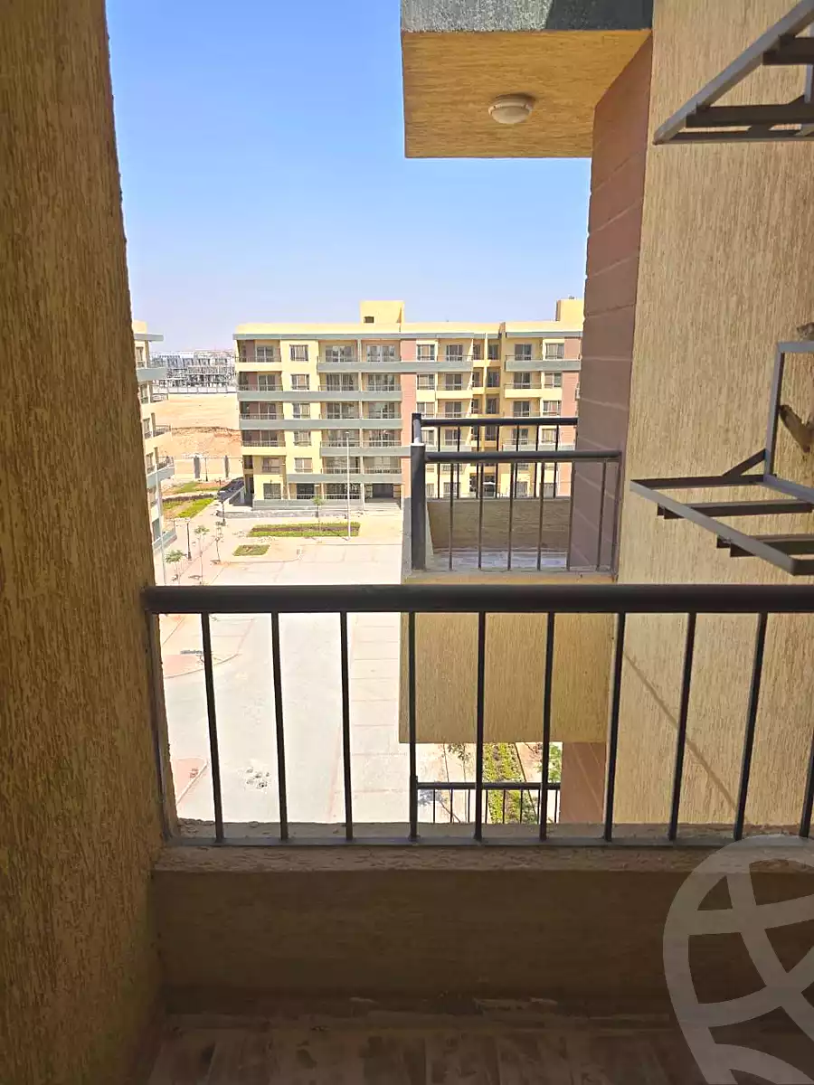 https://aqarmap.com.eg/ar/listing/7269735-for-rent-cairo-6th-of-october-el-tawsaat-el-shamalya-hy-2000-qt