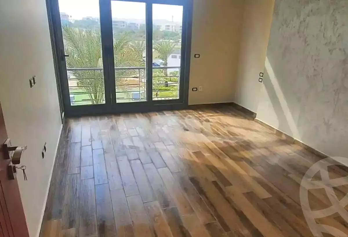 https://aqarmap.com.eg/ar/listing/7269989-for-sale-cairo-new-cairo-compounds-mountain-view1-1-compound