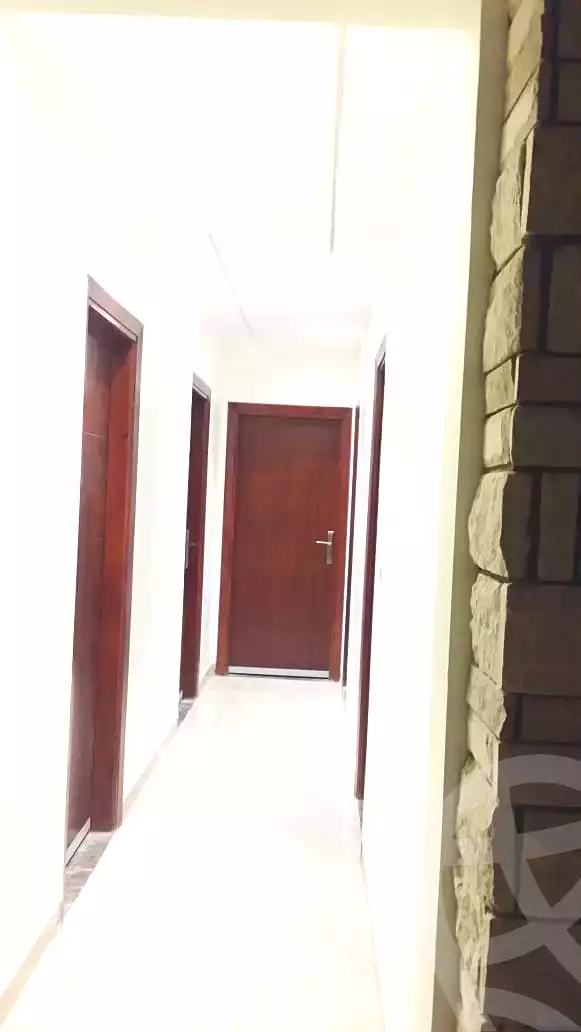 https://aqarmap.com.eg/ar/listing/7270056-for-sale-cairo-new-cairo-compounds-hyde-park-business-district