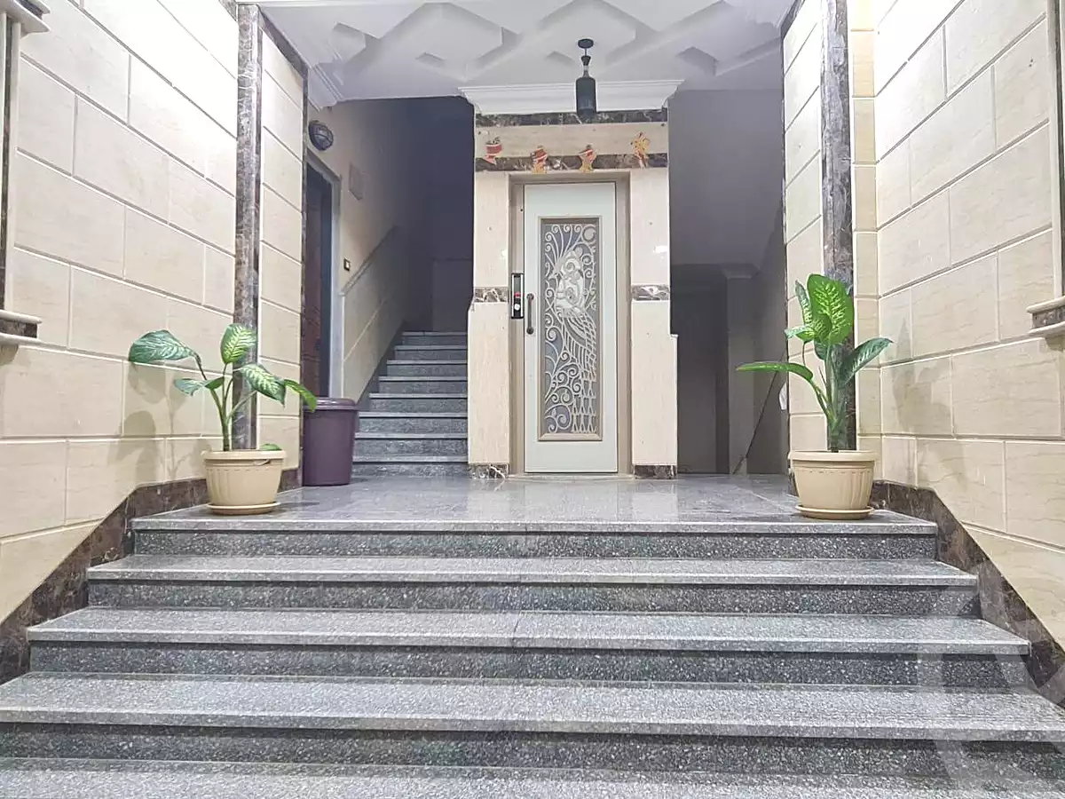 https://aqarmap.com.eg/ar/listing/7270306-for-sale-cairo-6th-of-october-garb-someed-neighborhood-12th