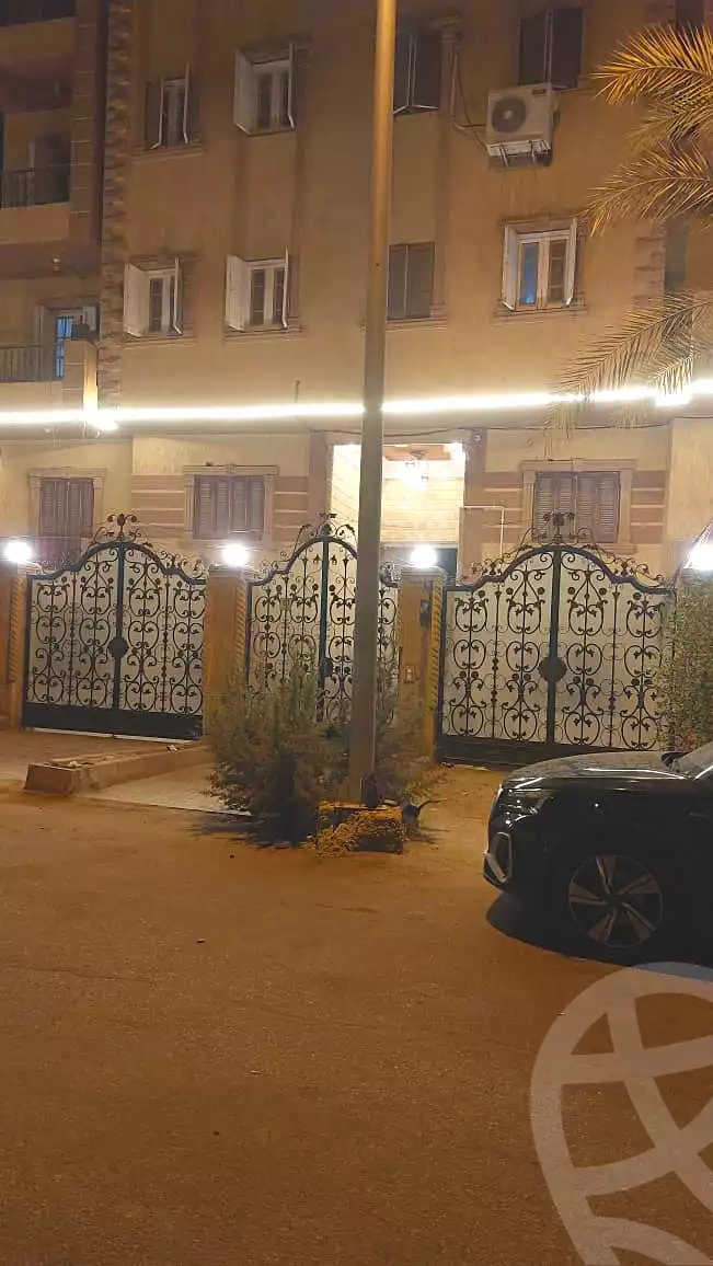 https://aqarmap.com.eg/en/listing/7270441-for-rent-cairo-el-sheikh-zayed-city-el-hay-elasher-street-100