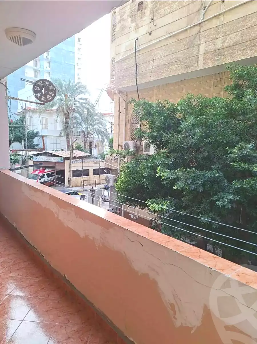 https://aqarmap.com.eg/ar/listing/7270535-for-sale-alexandria-camp-cesar