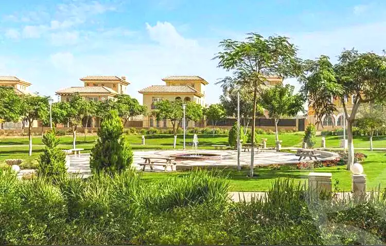 https://aqarmap.com.eg/en/listing/7270589-for-sale-cairo-new-cairo-compounds-hyde-park-centre-ville-hyde-park