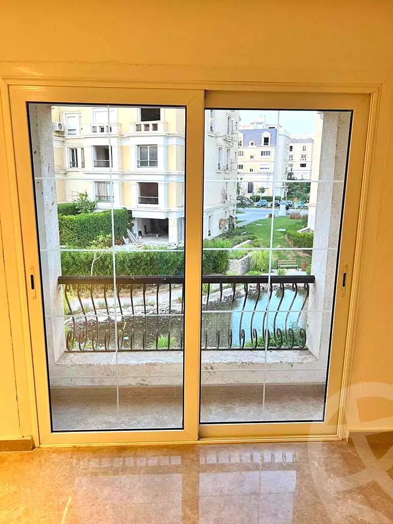 https://aqarmap.com.eg/ar/listing/7270737-for-sale-cairo-new-cairo-compounds-mountain-view-hyde-park