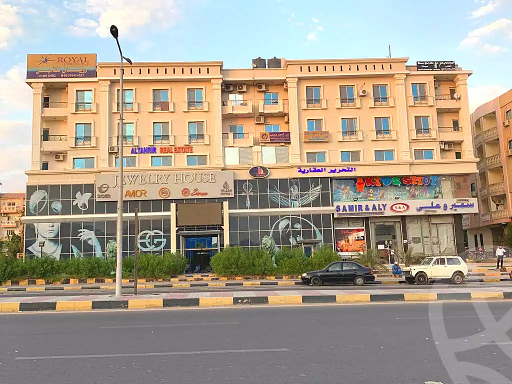 https://aqarmap.com.eg/ar/listing/7271065-for-sale-red-sea-hurghada-city-el-hadba-sheraton-st