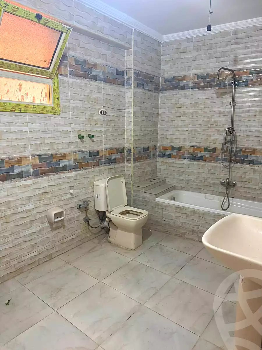 https://aqarmap.com.eg/ar/listing/7271344-for-rent-alexandria-al-agamy-el-hanouvel