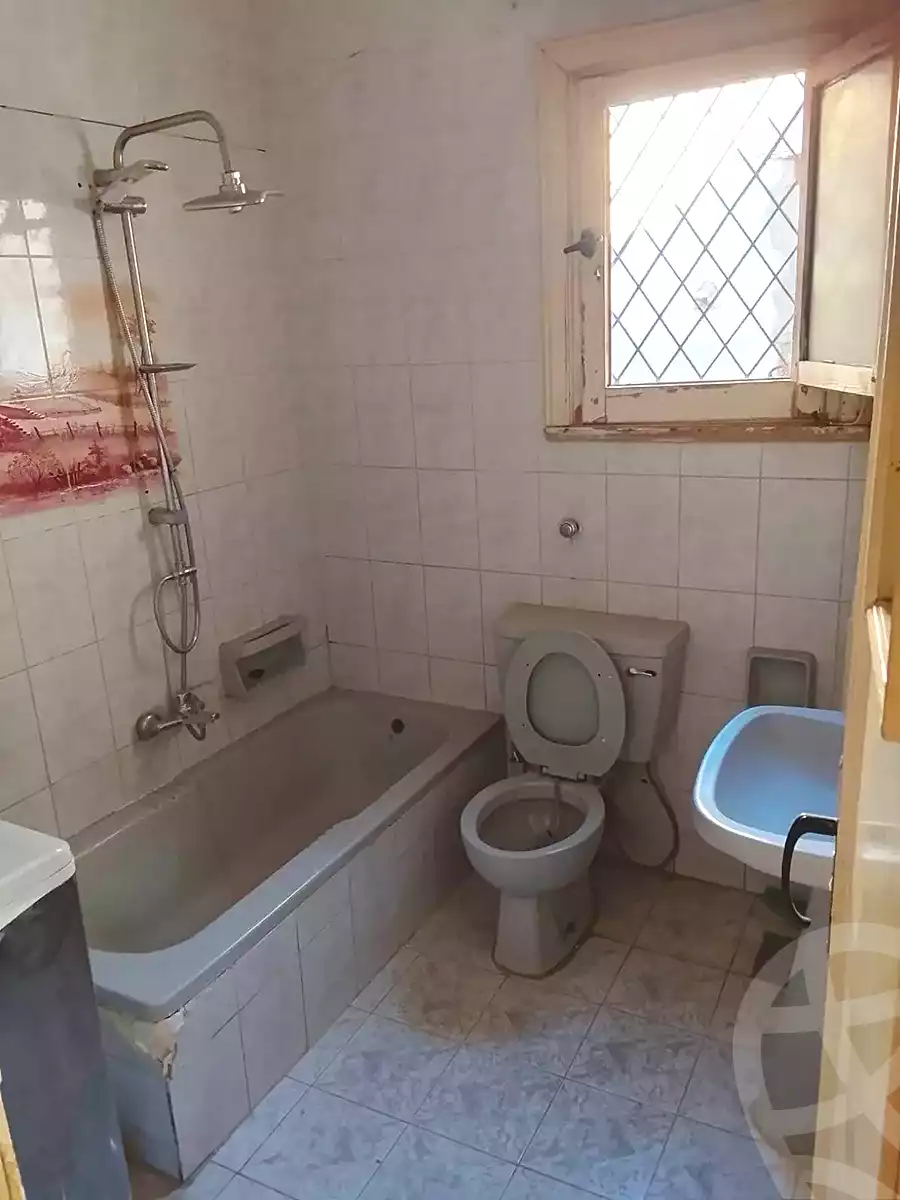 https://aqarmap.com.eg/ar/listing/7271403-for-sale-alexandria-al-agamy-lbytsh-el-hay-st