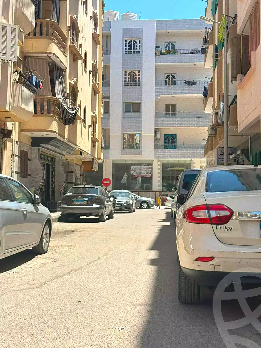 https://aqarmap.com.eg/en/listing/7271879-for-sale-red-sea-hurghada-city-el-hadba-sheraton-st