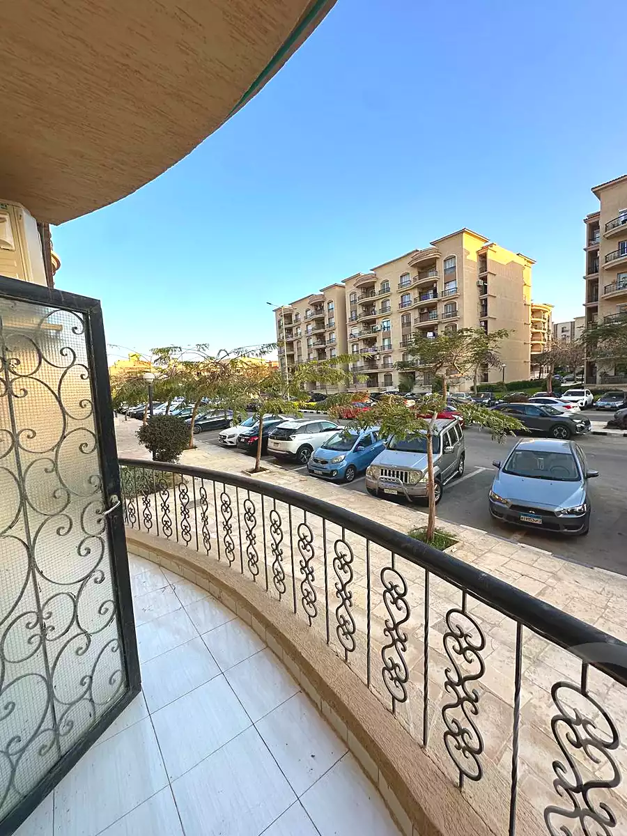 https://aqarmap.com.eg/ar/listing/7272340-for-sale-cairo-new-cairo-lrhb-city-phase-1-youssef-el-sebaey-st