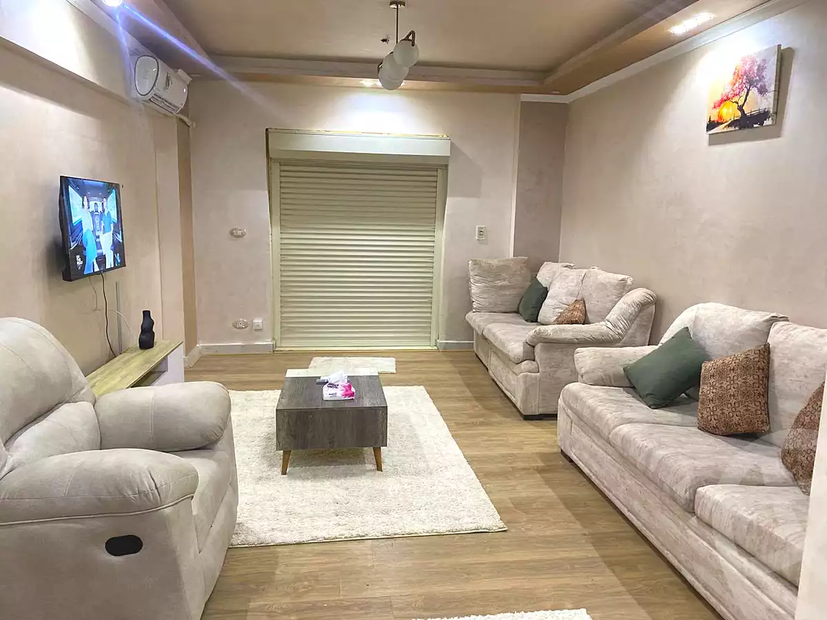 https://aqarmap.com.eg/ar/listing/7272340-for-sale-cairo-new-cairo-lrhb-city-phase-1-youssef-el-sebaey-st