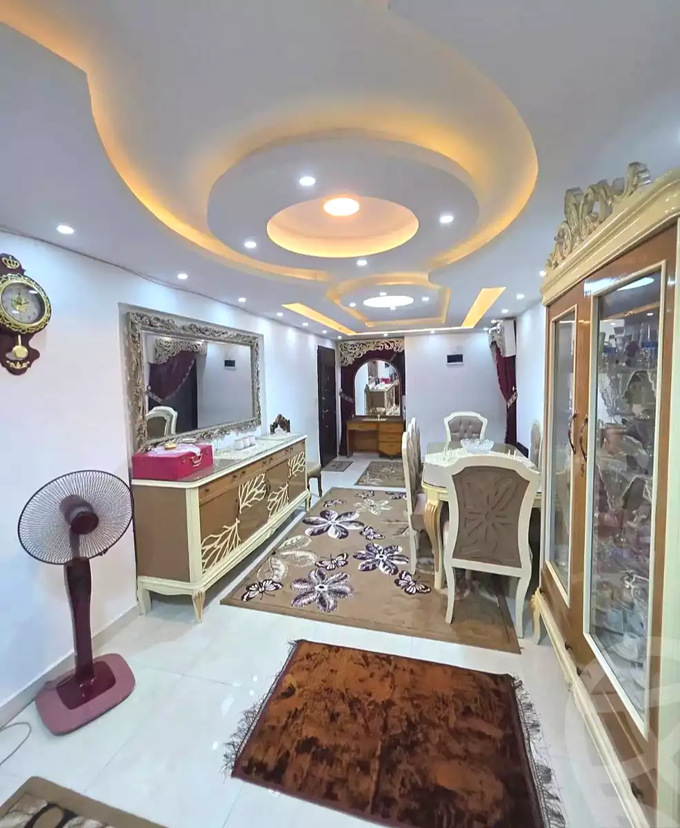 https://aqarmap.com.eg/ar/listing/7272798-for-sale-alexandria-miami-shr-jml-bd-lnsr