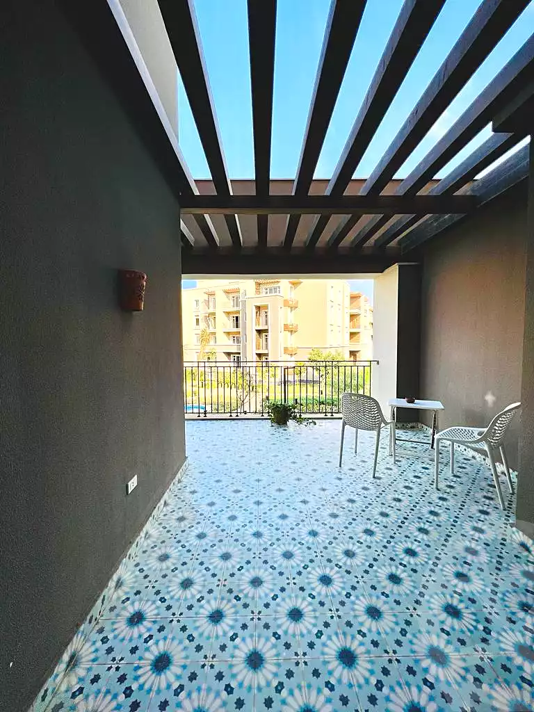 3 BR Apartment in October Plaza, photo 2 of 9