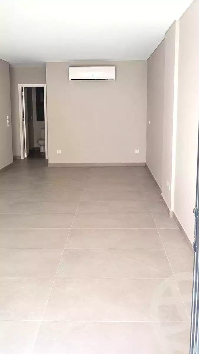 3 BR Apartment in Village West, photo 4 of 4