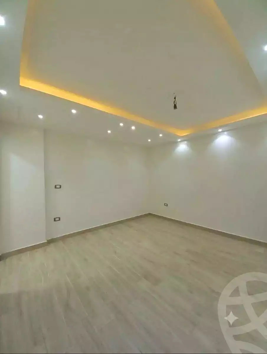 https://aqarmap.com.eg/ar/listing/7273245-for-sale-alexandria-al-agamy-lbytsh-mohamed-el-fardi-st