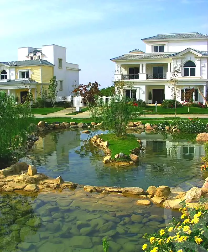 https://aqarmap.com.eg/ar/listing/7273101-for-sale-cairo-new-cairo-compounds-mountain-view1-1-compound