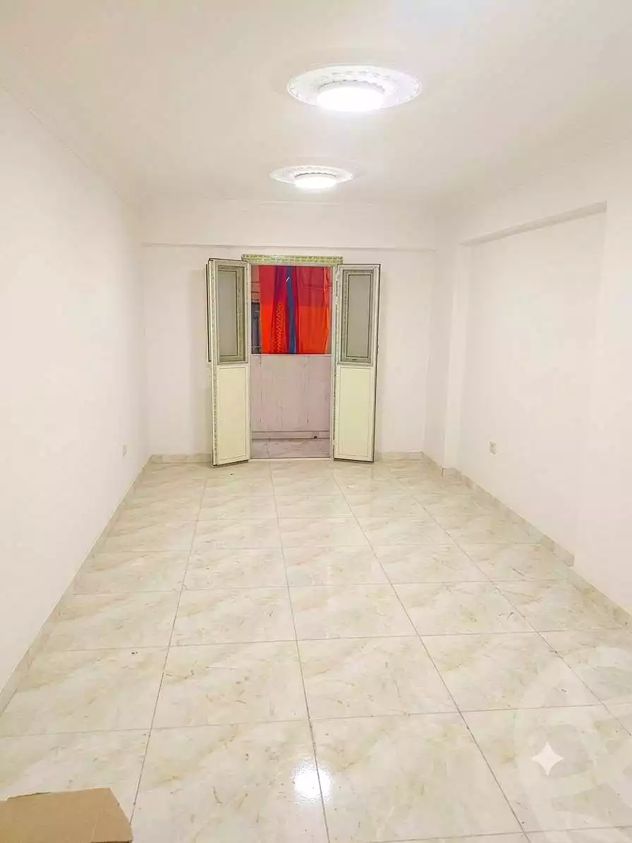 https://aqarmap.com.eg/en/listing/7273693-for-sale-alexandria-al-agamy-el-hanouvel-radwan-st