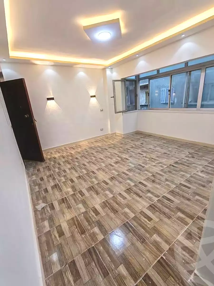 https://aqarmap.com.eg/ar/listing/7274468-for-sale-alexandria-al-agamy-el-hanouvel
