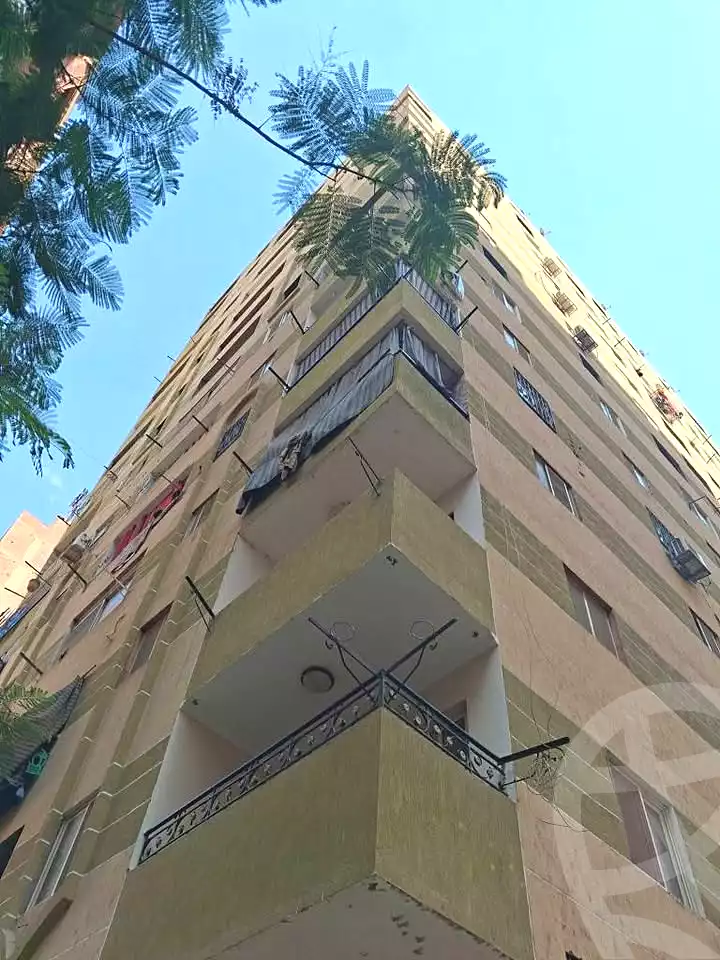 https://aqarmap.com.eg/en/listing/7274653-for-sale-cairo-helwan-hadayek-helwan-nile-corniche-st