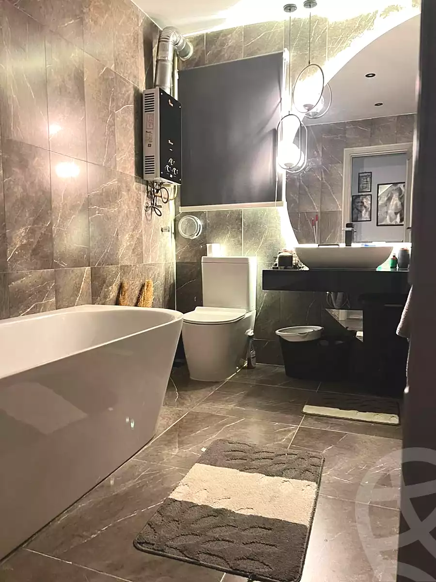 https://aqarmap.com.eg/ar/listing/7274674-for-sale-cairo-el-sheikh-zayed-city-compounds-el-khamayel