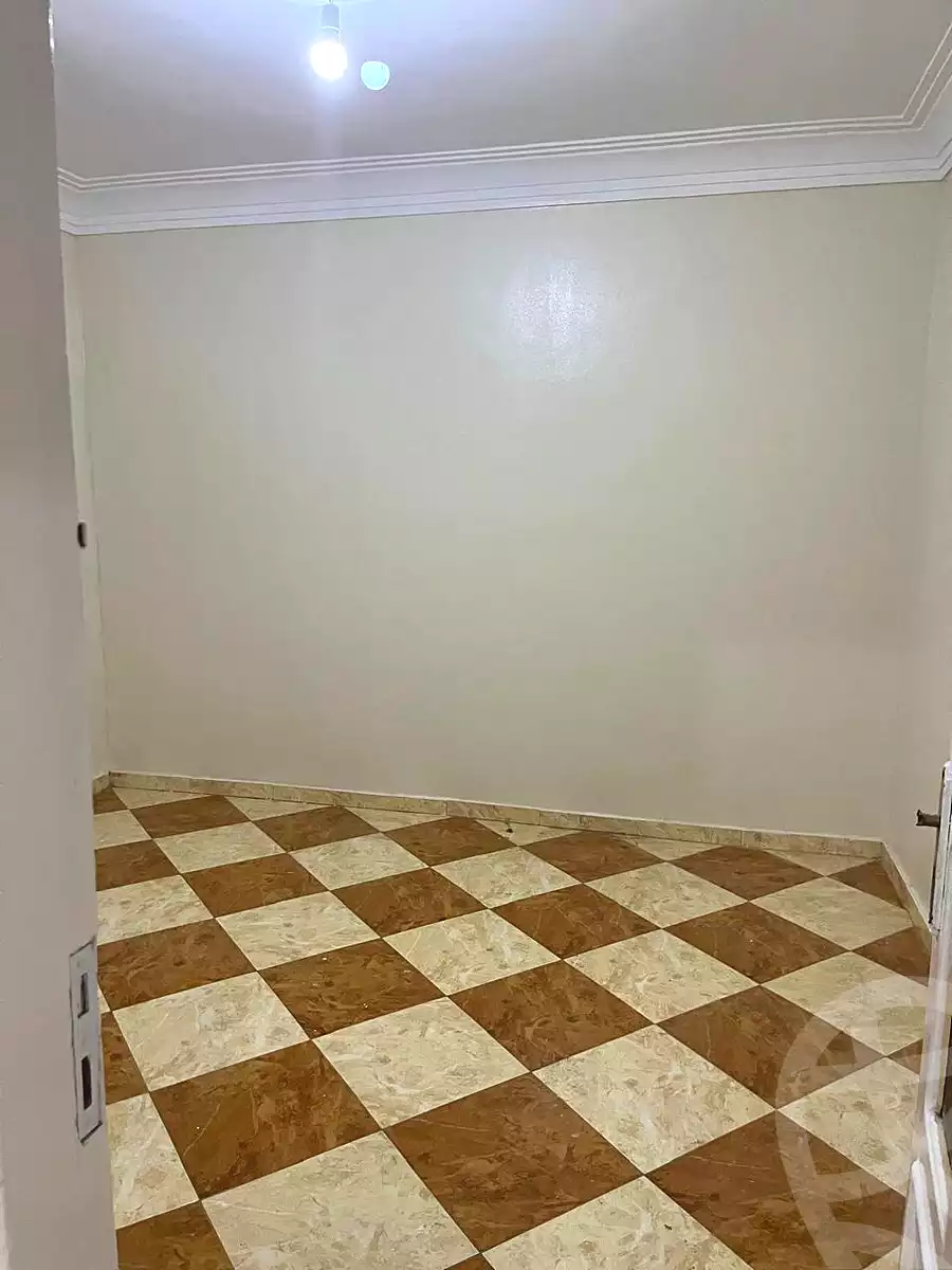 https://aqarmap.com.eg/ar/listing/7275398-for-sale-cairo-helwan-hadayek-helwan-el-khashab-canal