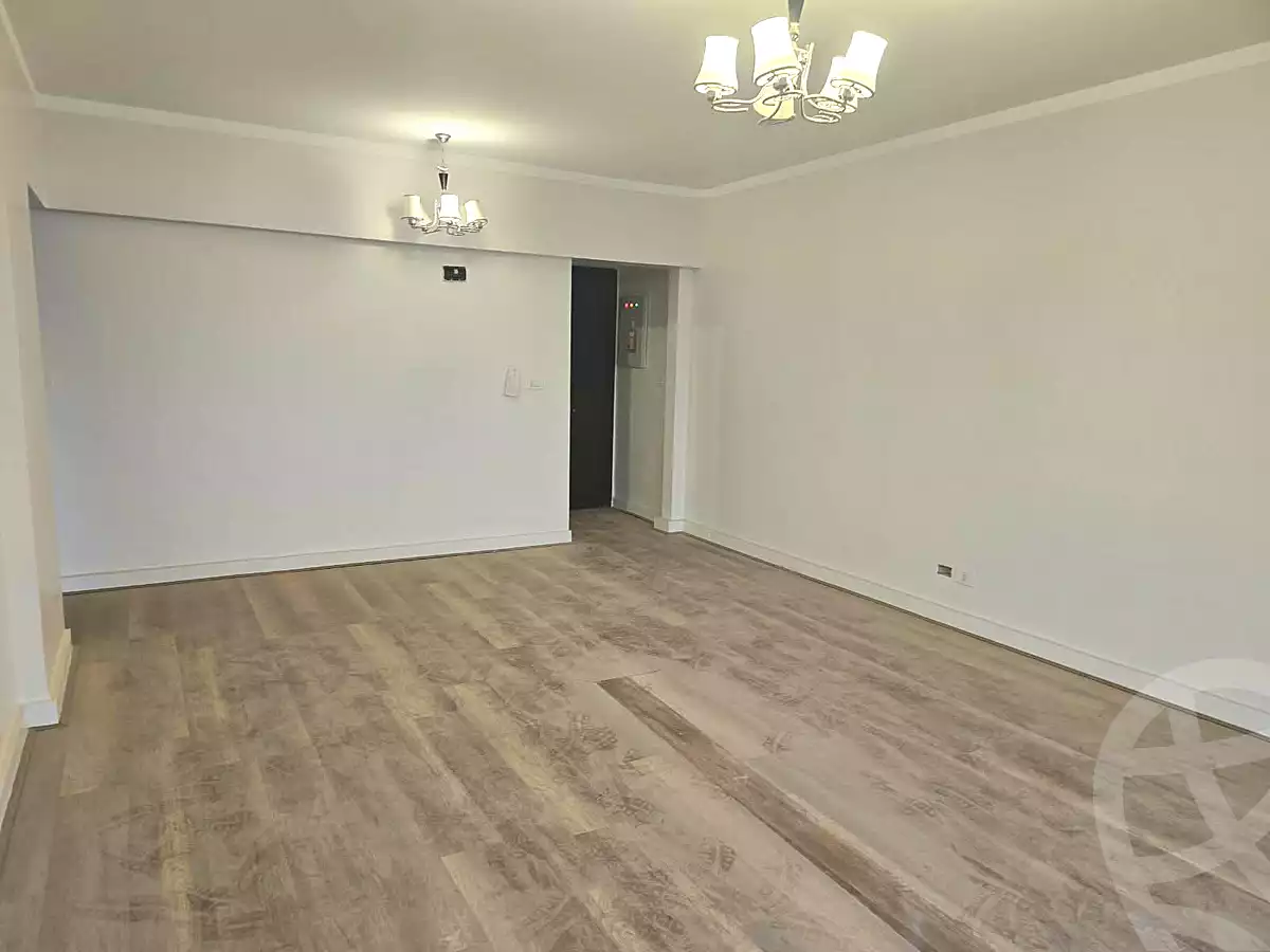 https://aqarmap.com.eg/ar/listing/7275522-for-sale-cairo-new-cairo-lrhb-city-phase-8