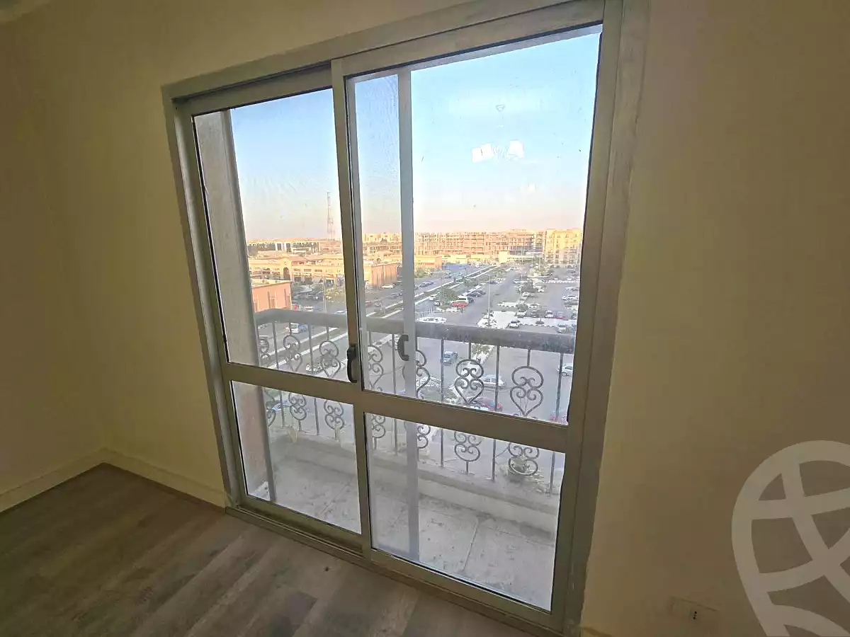 https://aqarmap.com.eg/ar/listing/7275522-for-sale-cairo-new-cairo-lrhb-city-phase-8