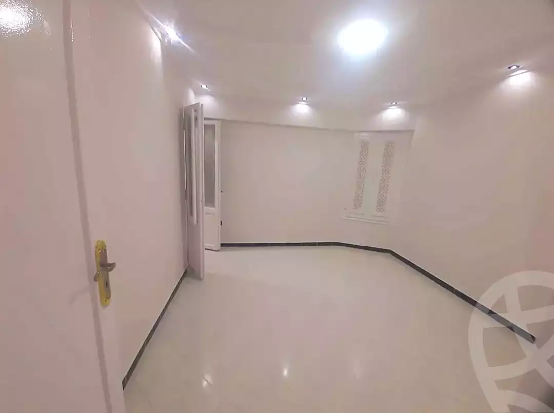 https://aqarmap.com.eg/en/listing/7275625-for-sale-alexandria-al-agamy-shataa-el-nakheel