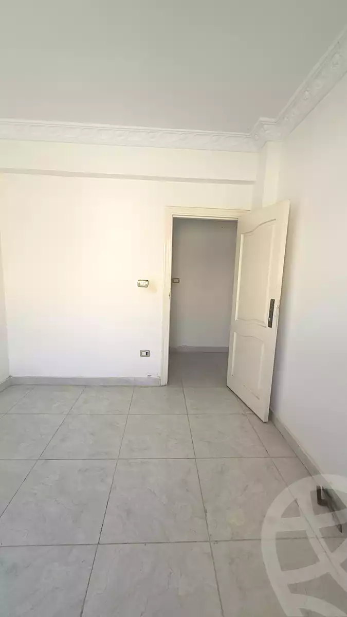 https://aqarmap.com.eg/ar/listing/7275722-for-sale-beheira-damanhour-damanhour-city-abd-el-salam-el-shazly-st