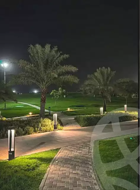 https://aqarmap.com.eg/en/listing/7276238-for-sale-cairo-new-cairo-compounds-mountain-view-hyde-park