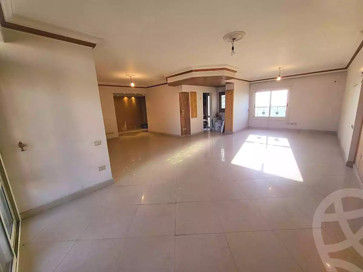 https://aqarmap.com.eg/en/listing/7276466-for-sale-cairo-shoubra-corniche-el-nile-st