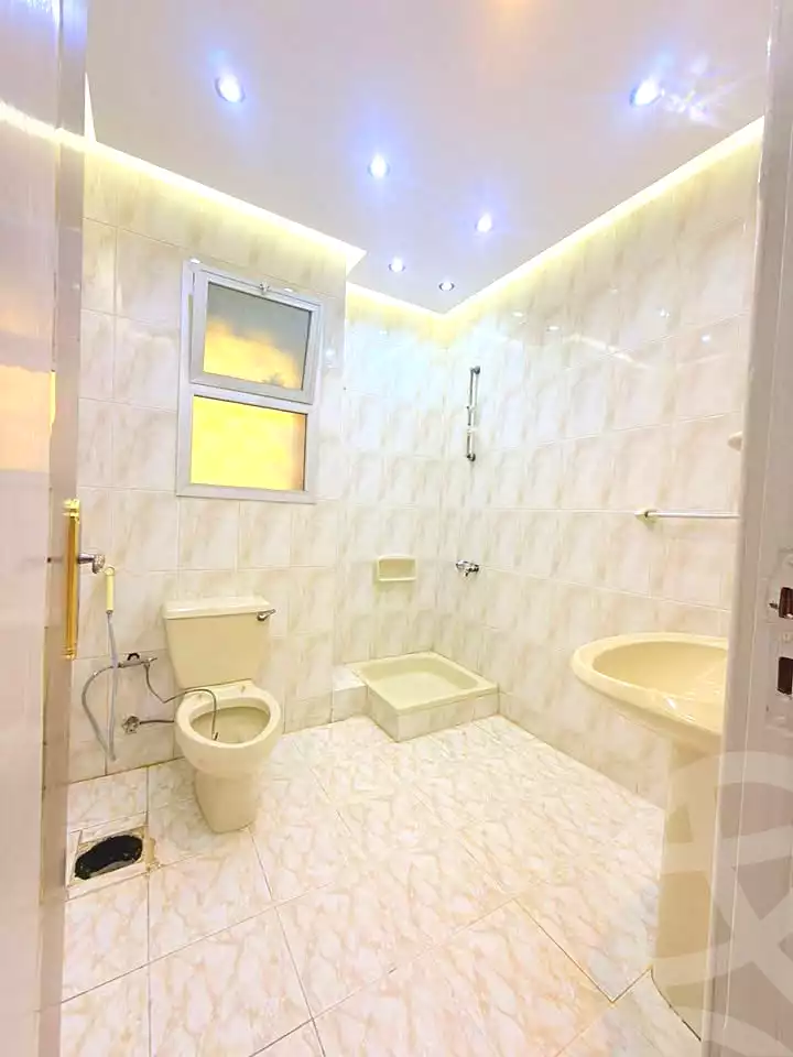 https://aqarmap.com.eg/ar/listing/7276760-for-sale-alexandria-al-agamy-shataa-el-nakheel