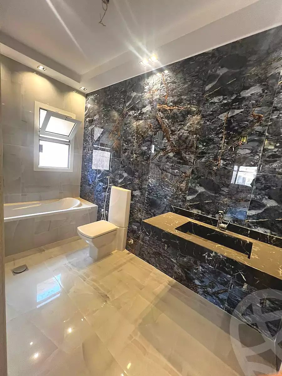 https://aqarmap.com.eg/ar/listing/7276912-for-sale-cairo-new-cairo-compounds-mivida-mivida-parcel