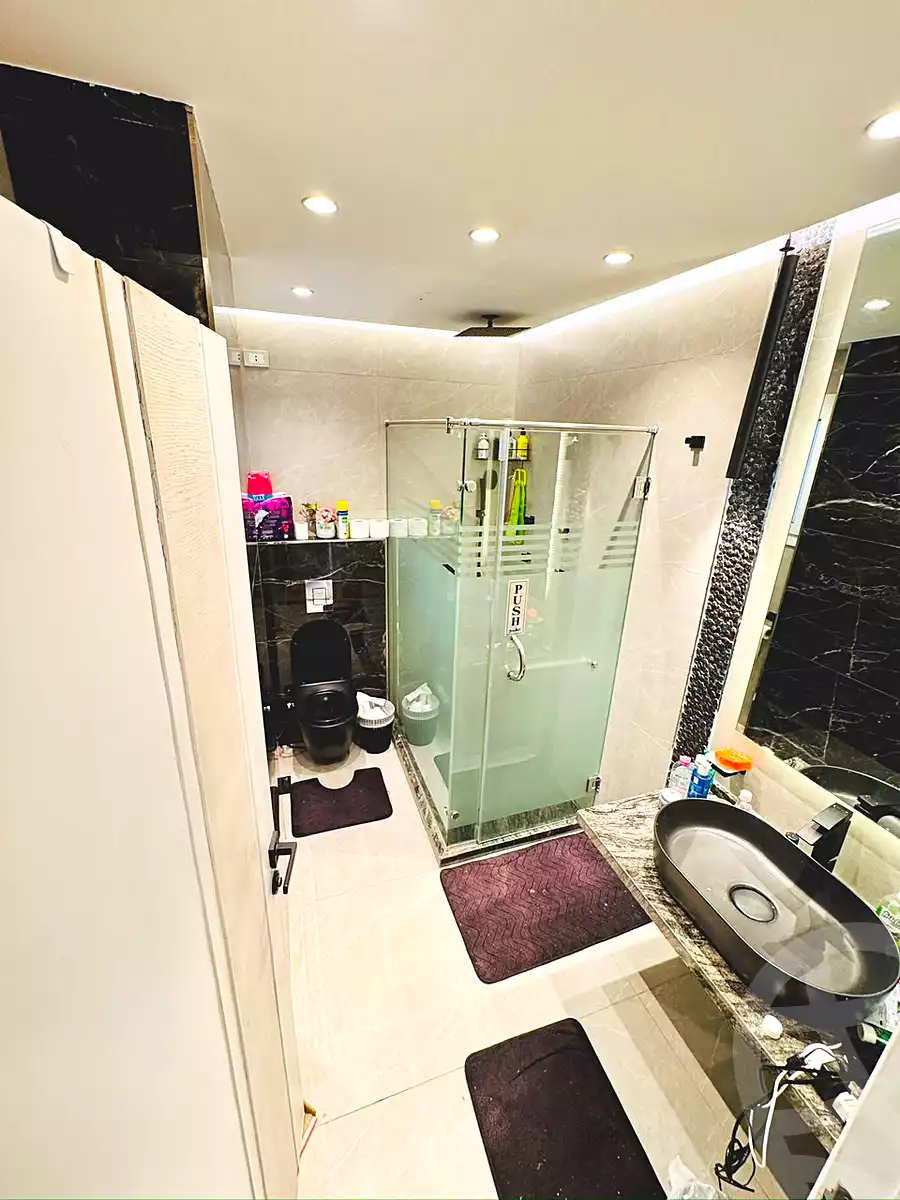 https://aqarmap.com.eg/ar/listing/7276921-for-sale-cairo-new-cairo-compounds-hyde-park-centre-ville-hyde-park