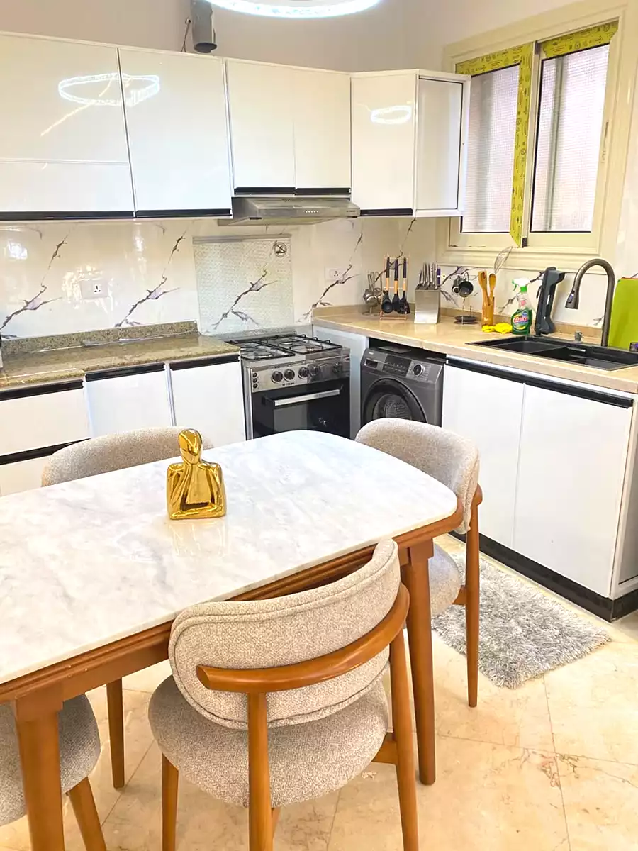 https://aqarmap.com.eg/ar/listing/7276988-for-rent-cairo-el-sheikh-zayed-city-compounds-beverly-hills