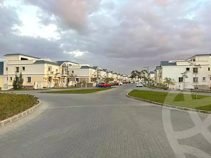 https://aqarmap.com.eg/en/listing/7277550-for-sale-cairo-new-cairo-compounds-mountain-view1-1-compound
