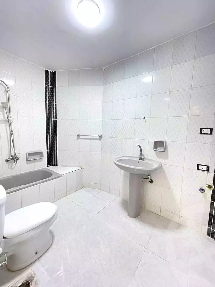 https://aqarmap.com.eg/ar/listing/7277688-for-sale-alexandria-al-agamy-shataa-el-nakheel