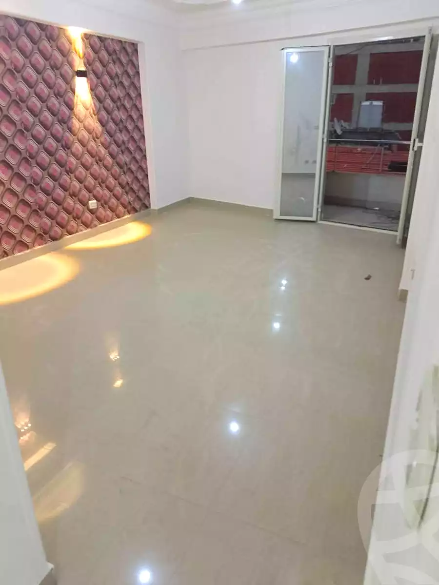 https://aqarmap.com.eg/ar/listing/7277856-for-sale-alexandria-sydy-bshr-sydy-bshr-bhry-mohammed-youssef-ghaly-st