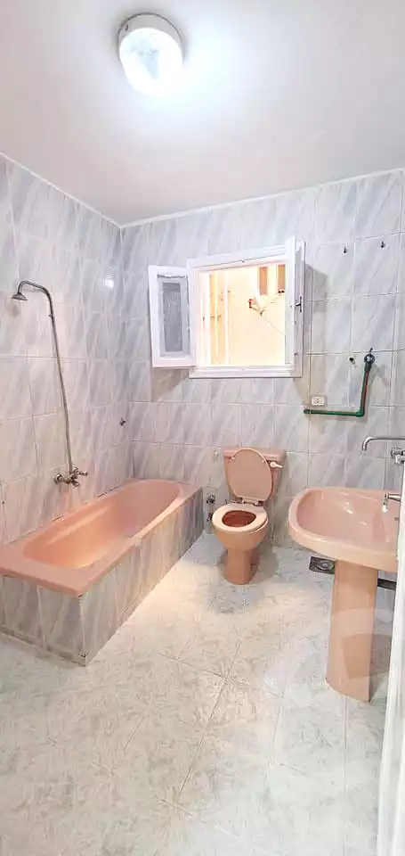 https://aqarmap.com.eg/ar/listing/7278370-for-sale-alexandria-al-agamy-shataa-el-nakheel