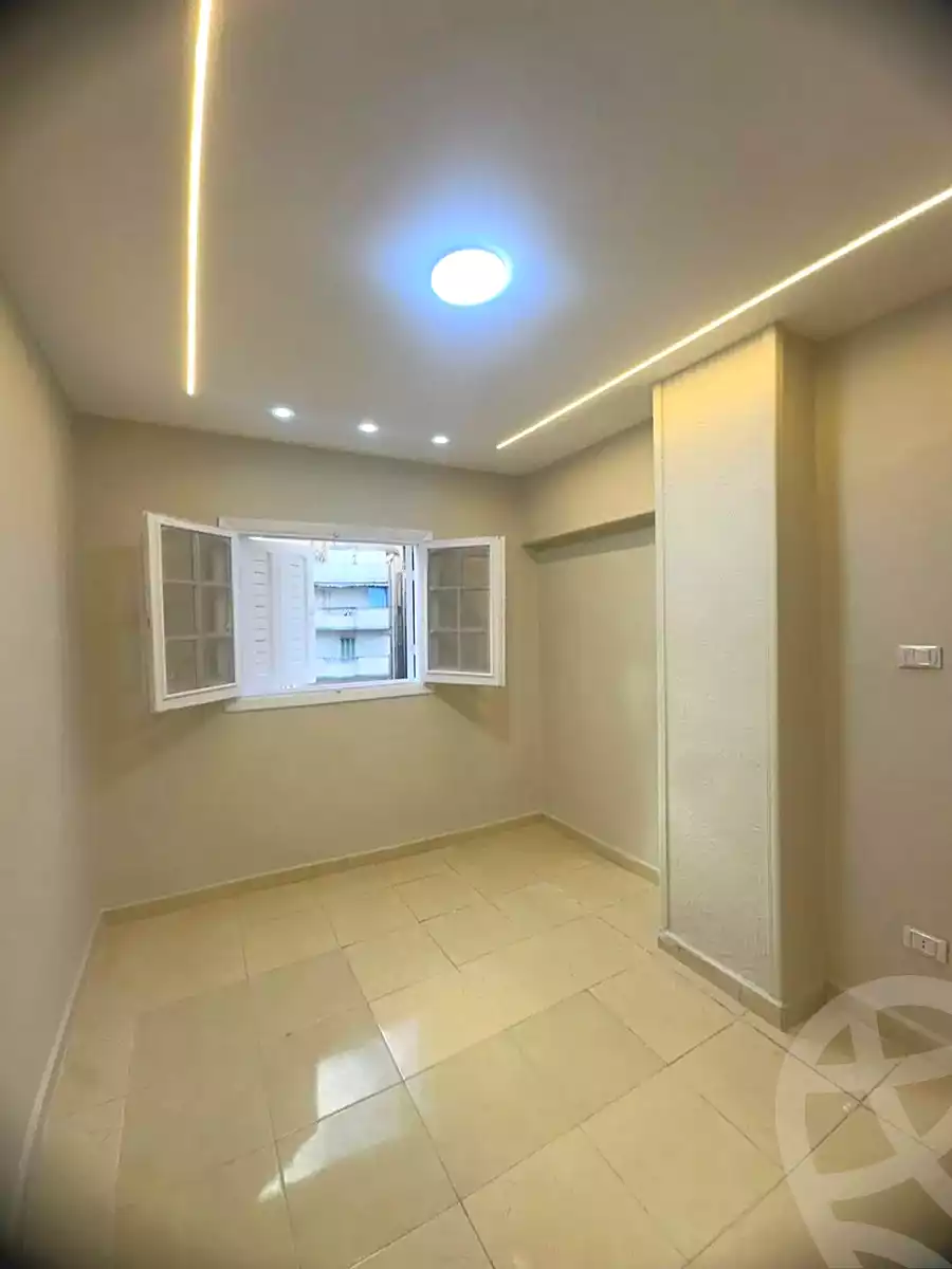 https://aqarmap.com.eg/ar/listing/7279030-for-sale-alexandria-sydy-bshr-sydy-bshr-bhry-shr-mhmwd-l-yswy