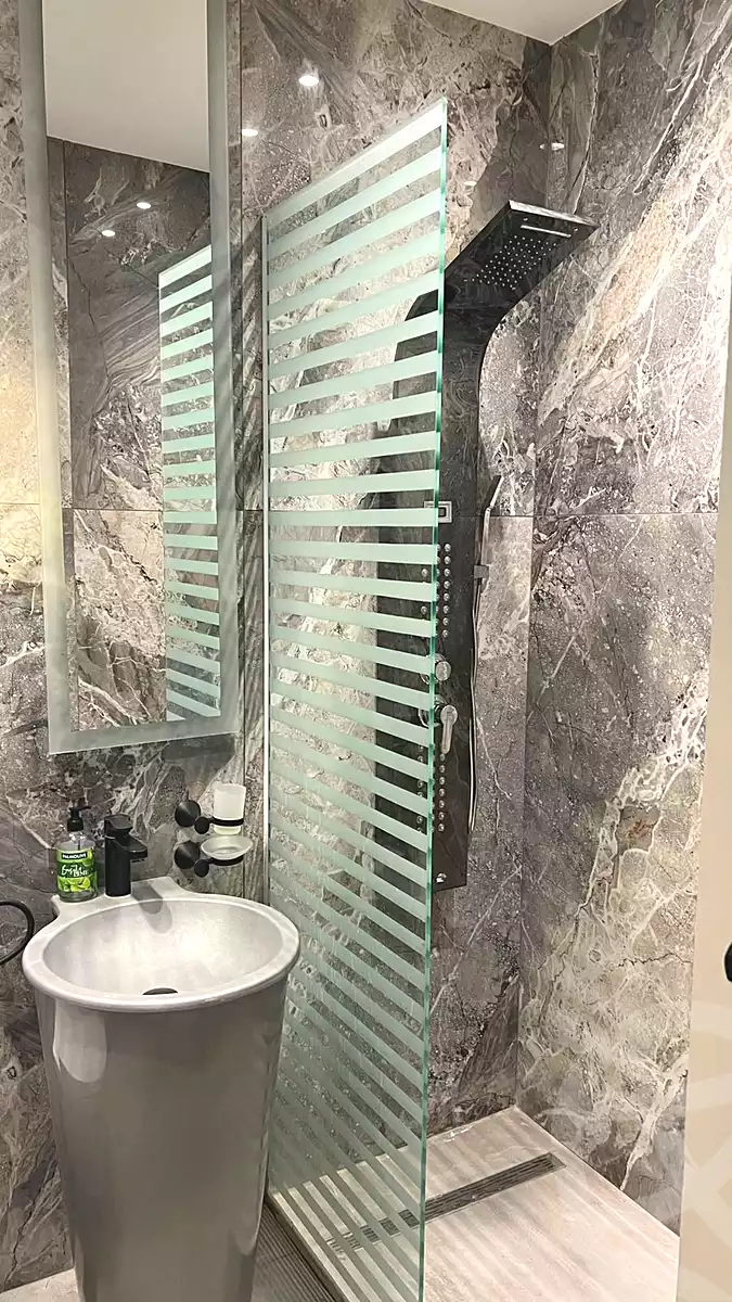 https://aqarmap.com.eg/ar/listing/7279150-for-rent-cairo-new-cairo-compounds-hyde-park