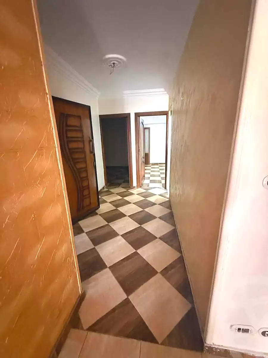 https://aqarmap.com.eg/ar/listing/7279726-for-sale-alexandria-sydy-bshr-sydy-bshr-bhry-ibrahim-el-sayed-st